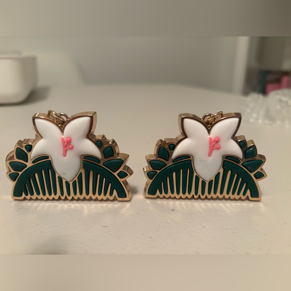Bath & Body Works Mulan Flower Comb Pocketbac Holders x2